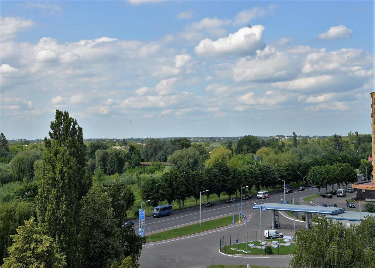 Луцьк Готель Світязь Lutsʼk Dış mekan fotoğraf